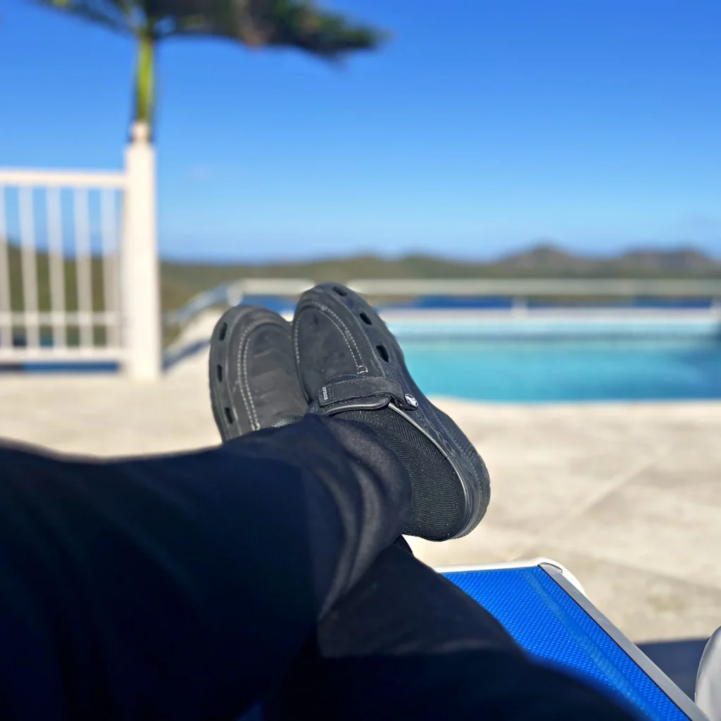 feet-up-poolside-at-the-villa